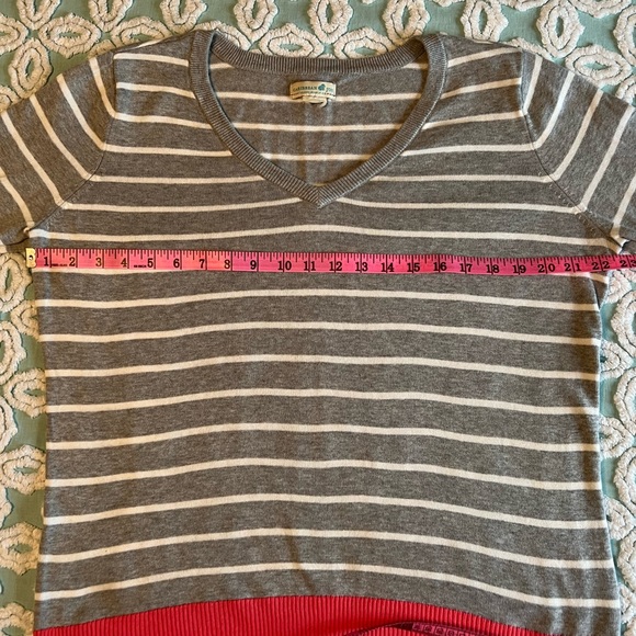 Pop of color Womens Sweater - Picture 2 of 6